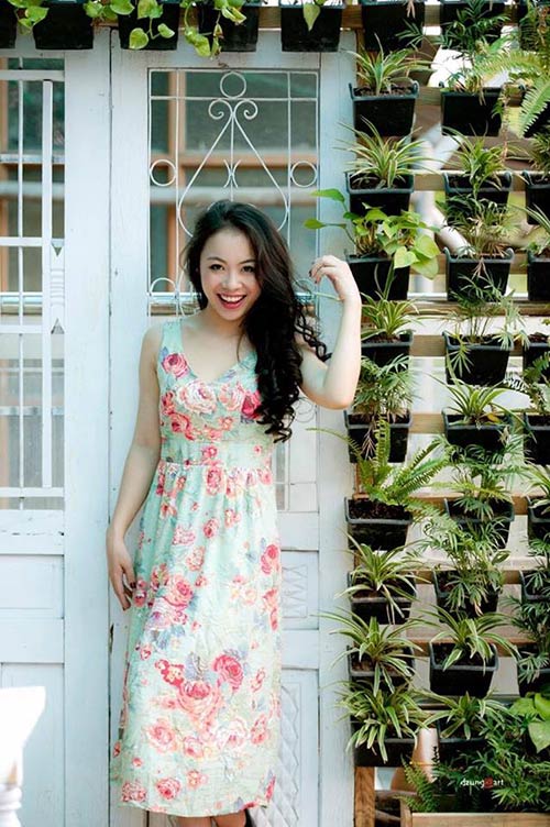 Nữ MC đẹp mòn con mắt nhờ 24 giờ sau sinh làm ngay những chiêu này! - 7