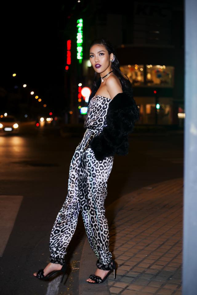 Học sao Việt cách mặc áo khoác amp;#34;chất như nước cấtamp;#34; cho ngày hè thêm sành điệu - 4