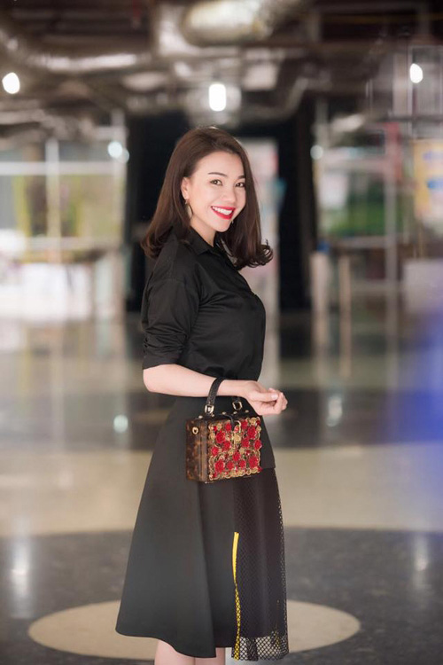 Không cần phải đắt tiền, xách chiếc túi này cũng đẳng cấp lắm rồi - 5