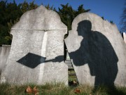 Tin tức - Rùng mình hủ tục đào trộm tử thi rồi cho kết hôn với người chết