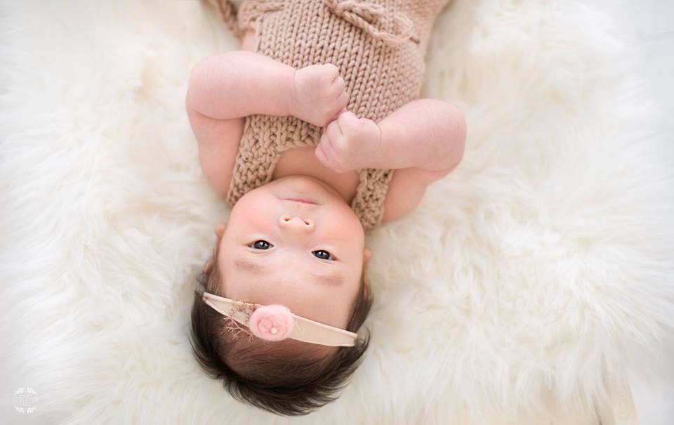 Mới 2 tháng, con gái của “hotgirl xinh như Tâm Tít” đã lộ vẻ đẹp tựa hoa hậu tương lai - 8