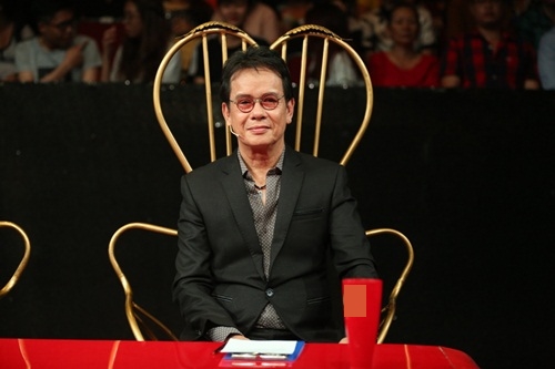 Nhạc sĩ 70 tuổi Đức Huy đưa vợ kém mình 44 tuổi và con trai nhỏ tới trường quay - 6