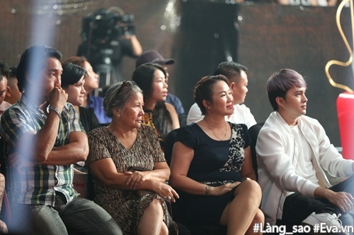 Nhạc sĩ 70 tuổi Đức Huy đưa vợ kém mình 44 tuổi và con trai nhỏ tới trường quay - 20