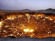 Du lịch - Chiêm ngưỡng "Cổng địa ngục" rực cháy suốt nửa thế kỷ