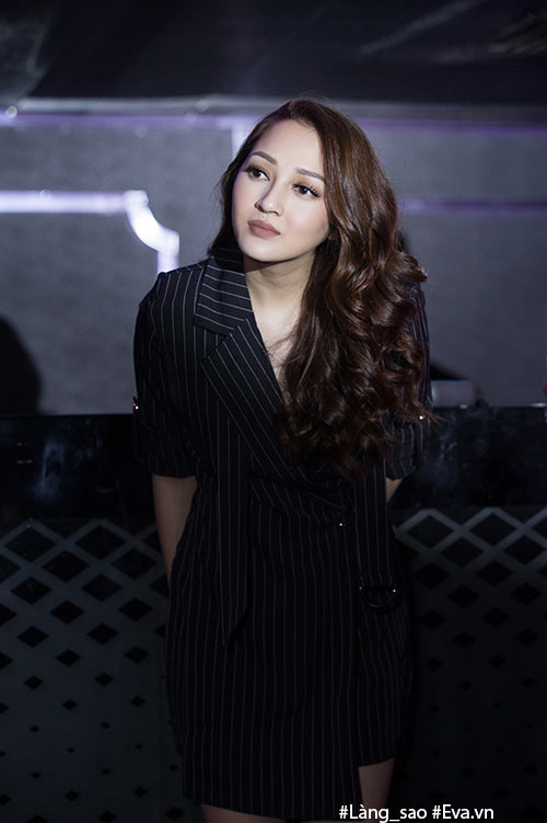 Bảo Anh mặt trầm buồn, bị nghi ngờ rạn nứt tình cảm với Hồ Quang Hiếu - 4