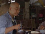 Clip Eva - Video: Cùng Vua đầu bếp Thanh Hoà về miền Tây thực hiện món "gỏi cây hoa Súng"