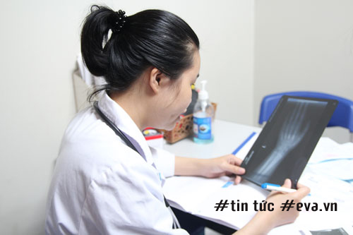 Con gái ra máu “vùng kín” ở lớp học, ông bố trẻ đỏ mặt khi biết nguyên nhân - 2