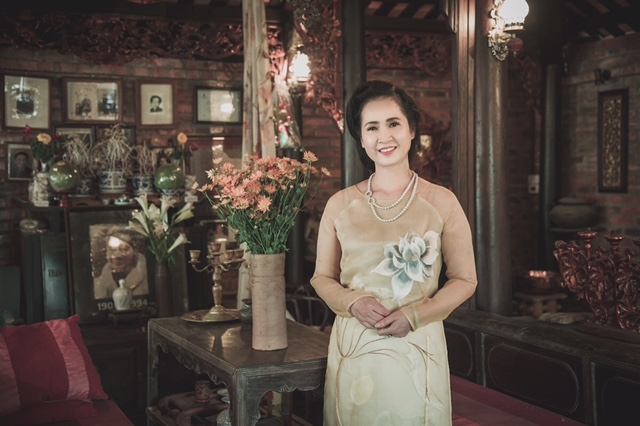 Vẻ đẹp đời thực gây bất ngờ của bà mẹ chồng khét tiếng săm soi nhất Việt Nam - 7