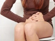 Sức khỏe - Coi chừng bệnh hiểm nghèo nếu bỏ qua triệu chứng tiểu buốt, ra máu