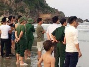 Tin tức - Chụp ảnh kỷ yếu, 2 nam sinh lớp 12 bị sóng biển cuốn mất tích