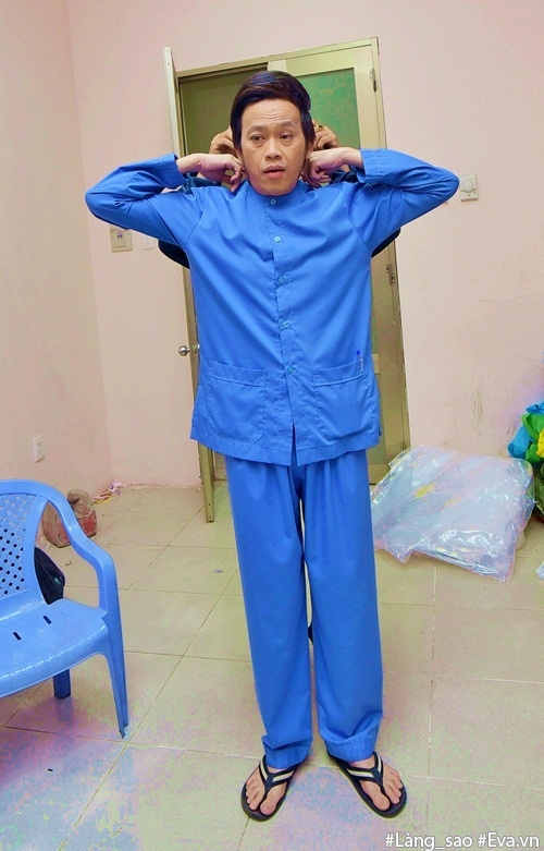 Phi Nhung amp;#34;nhào tớiamp;#34; ôm hôn con trẻ không ngừng trong hậu trường - 9