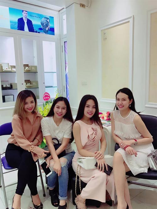 Sao Việt 24h qua: Vợ Tuấn Hưng gây ngỡ ngàng sau gần 1 tháng sinh con - 2