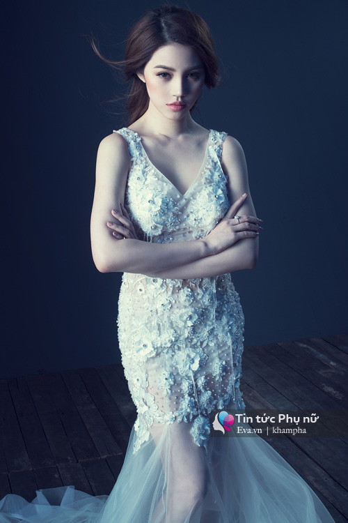 Jolie nguyễn kiêu sa với đầm dạ hội voan mỏng manh - 10