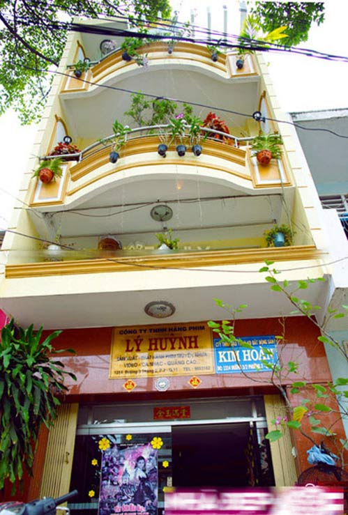 Là tình nhân màn bạc một thời, Lý Hùng - Việt Trinh giờ giàu có không thua gì nhau - 1