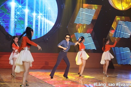 Danh ca Ý Lan khóc nhớ đến người em út bị bại liệt đã mãi mãi ra đi - 12