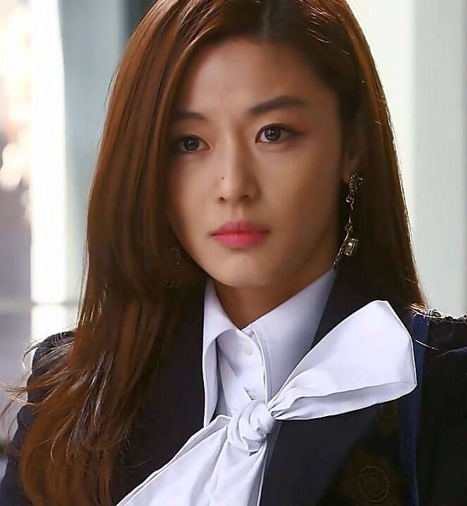 Hết Huyền thoại biển xanh, Jeon Ji Hyun vẫn khen: amp;#34;Lee Min Ho ân cần, chất phácamp;#34; - 2