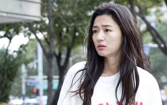 Hết Huyền thoại biển xanh, Jeon Ji Hyun vẫn khen: amp;#34;Lee Min Ho ân cần, chất phácamp;#34; - 6