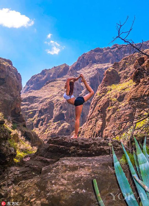Đau lưng lâu năm, nữ phi công trị liệu bằng cách tập yoga và cái kết ngọt ngào - 7
