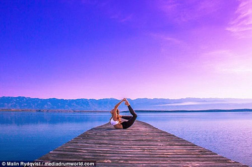 Đau lưng lâu năm, nữ phi công trị liệu bằng cách tập yoga và cái kết ngọt ngào - 9