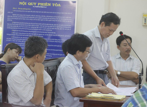 Xử vụ nữ giám đốc thuê người truyền HIV cho con tình địch - 2