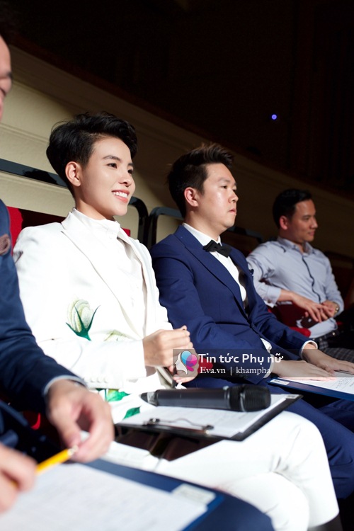 Nhìn Vũ Cát Tường và Lê Hiếu, không biết ai amp;#34;nam tínhamp;#34; hơn - 7