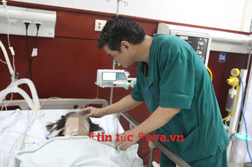 Vụ cha chém con 5 tuổi tử vong: Mẹ cố đỡ từng nhát dao để cứu hai con mà không thể - 4