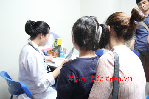 Con dậy thì sớm, bố mẹ đổ lỗi tại ông bà cho sử dụng quá nhiều đồ ăn nhanh - 1