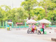 Tin tức - Nắng rát, oi nóng, người dân Sài Gòn mệt mỏi, khó thở