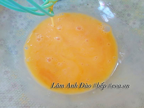 Cách làm bánh flan cà phê sữa mềm mịn, tươi mát - 5