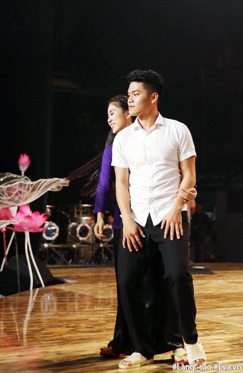 Món quà tặng amp;#34;tình cũamp;#34; Quý Bình được Lê Phương sử dụng cùng tình mới Trung Kiên - 7