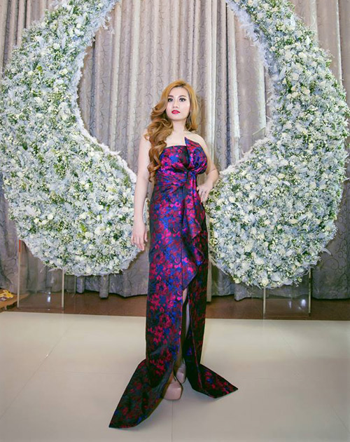 Á hậu Lương Nhã Hiền xinh đẹp nổi bật đi xem thời trang - 1