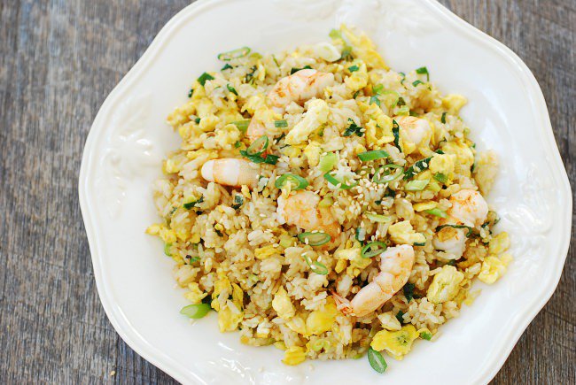 Bữa sáng nhanh gọn với cơm rang trứng cho người bận rộn - 9