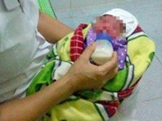Tin tức - Một bé gái sơ sinh bị bỏ rơi trong bụi rậm