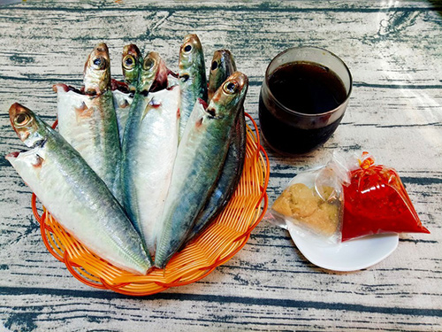 Cá nục kho coca vừa ngon, chắc thịt lại đậm đà - 1