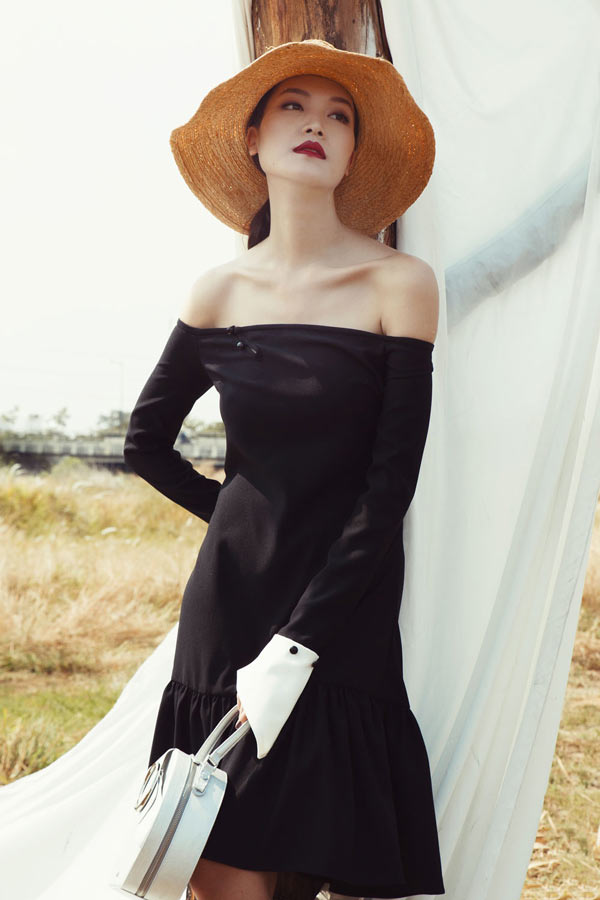 Hoa hậu Thùy Dung hóa nữ thần mùa hè giữa đồng hoang - 6