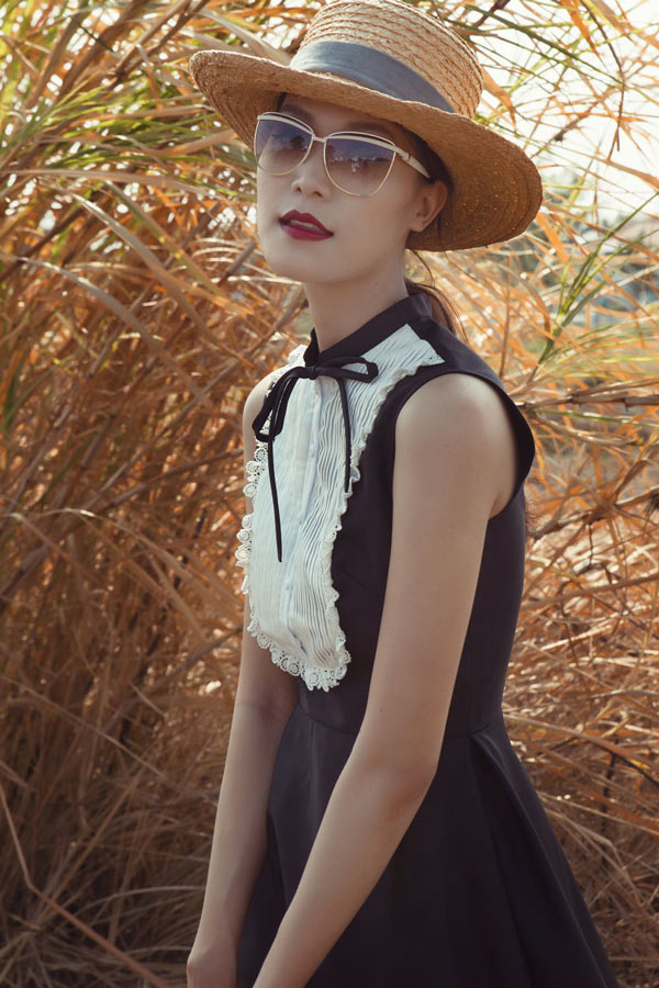 Hoa hậu Thùy Dung hóa nữ thần mùa hè giữa đồng hoang - 5