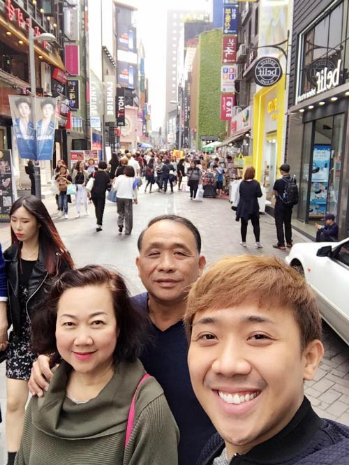 Sao Việt 24h qua: Fan amp;#34;la óamp;#34; vì Mạc Hồng Quân cho con trai đi bơi quá sớm - 12