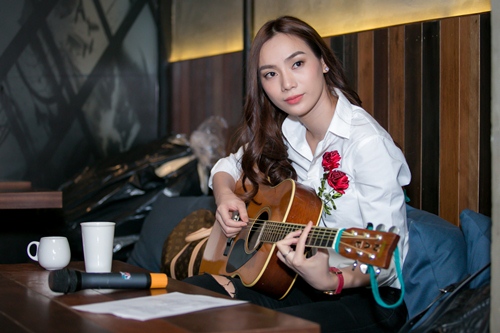 Trương Kiều Diễm đẹp “không góc chết” trong buổi gặp gỡ người hâm mộ - 4