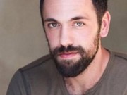 Tin tức - Vừa chia tay người yêu, bỗng dưng có 1.100 người xông đến đòi quan hệ tình dục