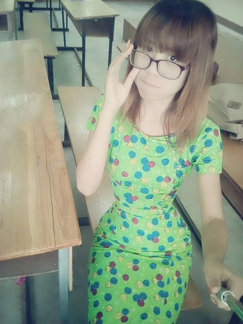 Xuất hiện cô gái amp;#34;phá đảoamp;#34; vòng eo 56 của Ngọc Trinh gây xôn xao cộng đồng mạng - 3