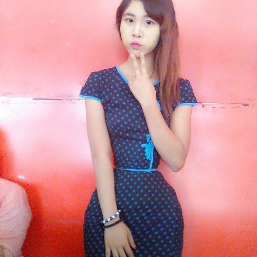 Xuất hiện cô gái amp;#34;phá đảoamp;#34; vòng eo 56 của Ngọc Trinh gây xôn xao cộng đồng mạng - 4
