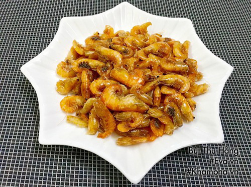 Bữa ăn chiều với tôm rang, canh cua thanh mát - 2