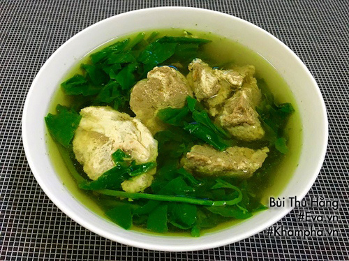 Bữa ăn chiều với tôm rang, canh cua thanh mát - 5
