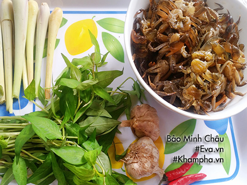 Cua đồng rang muối giòn tan ngày hè - 1