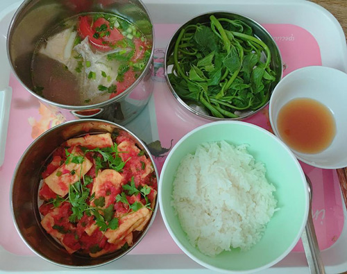 Loạt mâm cơm ở cữ toàn món ngon mẹ chồng nấu cho con dâu khiến ai cũng amp;#34;thèmamp;#34; - 6