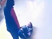 Clip Eva - Video: Giáo viên mầm non ném bé trai xuống sàn vì không chịu ngủ trưa tại Trung Quốc