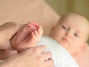 Làm mẹ - 7 cách trị táo bón cho trẻ "một phát khỏi ngay" nhưng mẹ hay quên không dùng