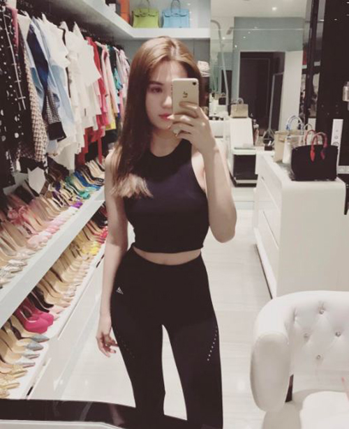 Sau khi tăng cân quá mức, cuối cùng Ngọc Trinh đã sớm lấy lại vòng eo 56cm - 6