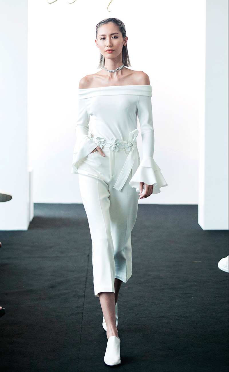 Lâu lắm rồi, Angela Phương Trinh và em gái mới đọ sắc cùng nhau trên thảm đỏ - 10