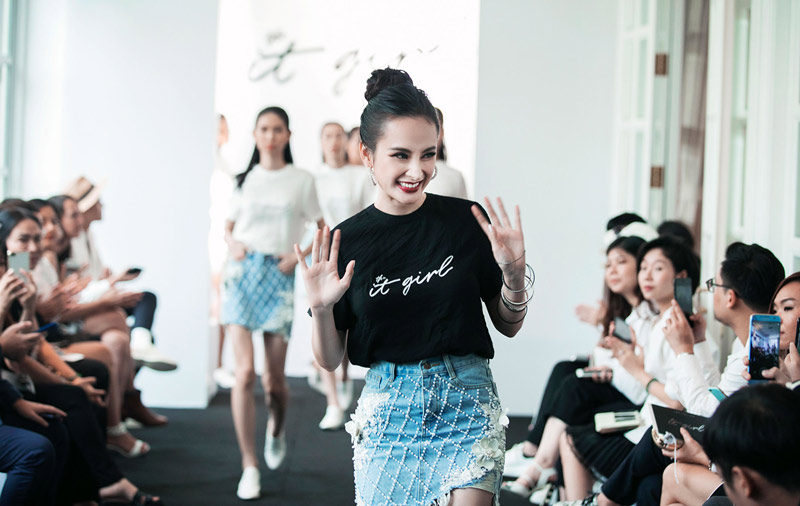 Lâu lắm rồi, Angela Phương Trinh và em gái mới đọ sắc cùng nhau trên thảm đỏ - 9